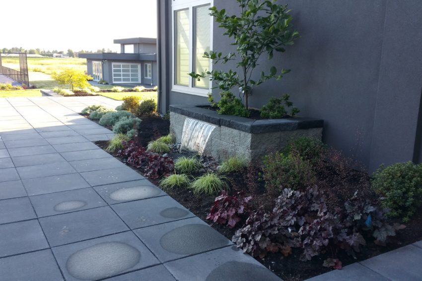 Water feature weir hard scape garden